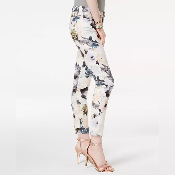 7 For All Mankind Cropped Floral Printed Skinny Jeans - Picture 2 of 10